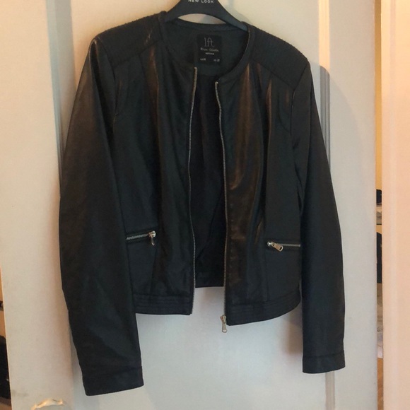 Faux leather jacket purchased in Spain - Picture 2 of 7
